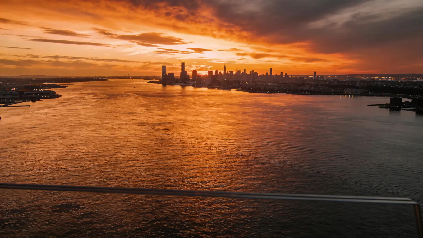 View from The Edge looking west over Hudson River at sunset — The Edge NYC visit guide sunset moment