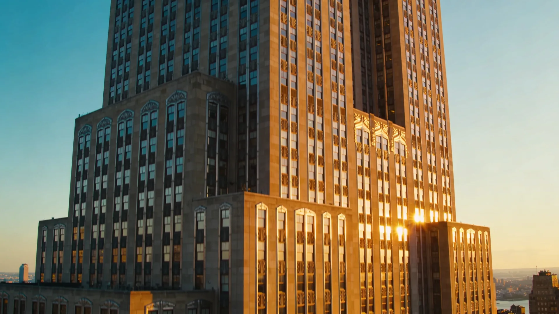 Empire State Building exterior at golden hour from Fifth Avenue — best Empire State Building ticket guide